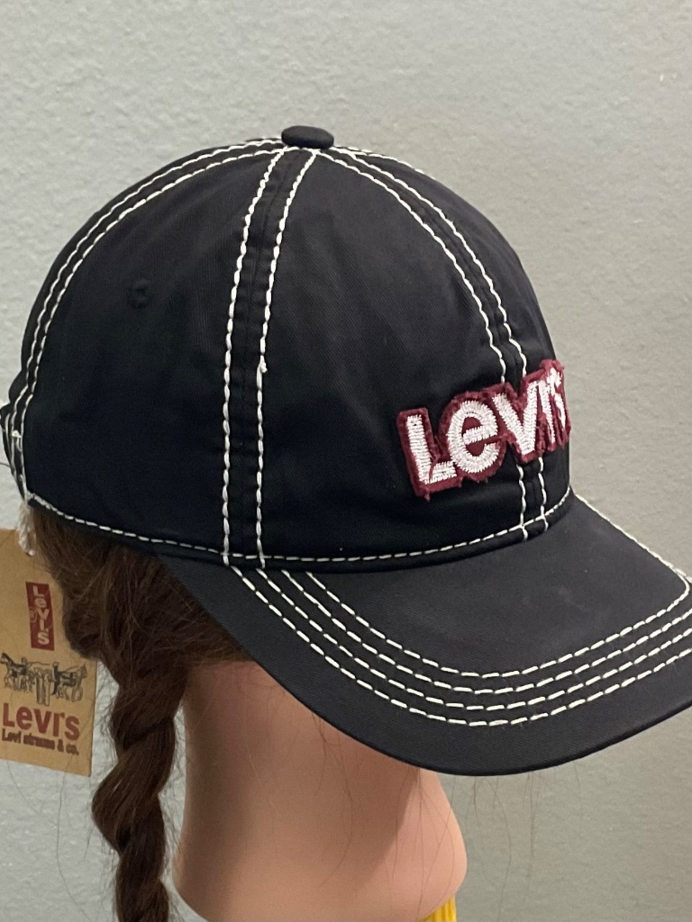 Levi’s Hat. - Picture 2 of 6